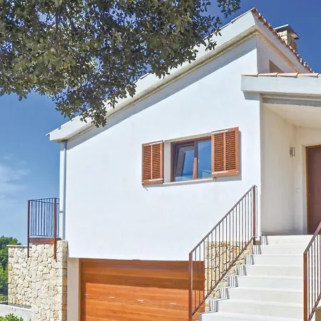 3 Bedroom Amazing In Holiday home Galilea (Mallorca)