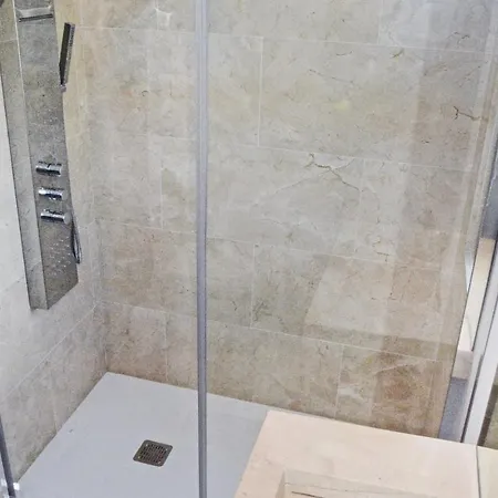 3 Bedroom Amazing In بيت للعطل *